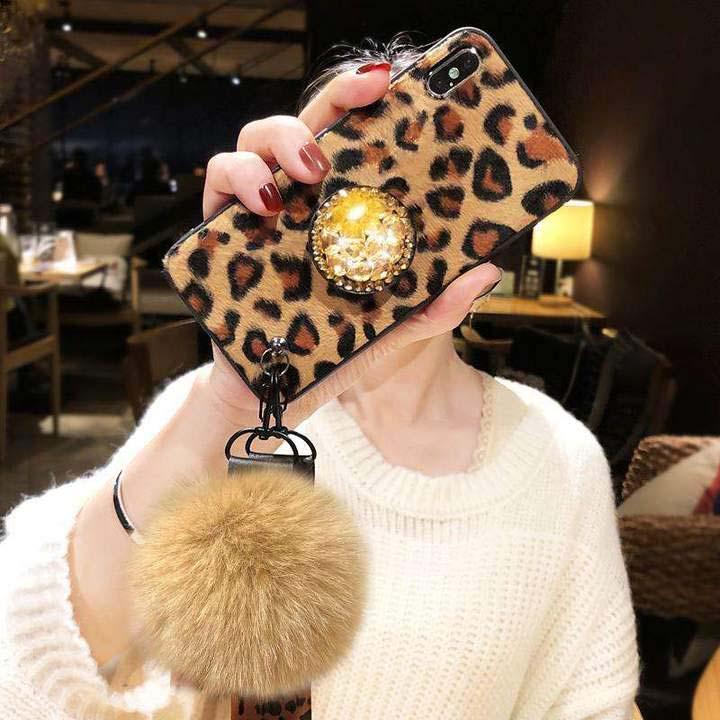 LEOPARD HAIR BALL PHONE CASE